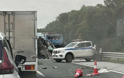 Tai nạn liên hoàn trên cao tốc Hà Nội – Hải Phòng: 2 người tử vong, xe đầu kéo lật nghiêng, ô tô tuần đường bị tông nát đuôi